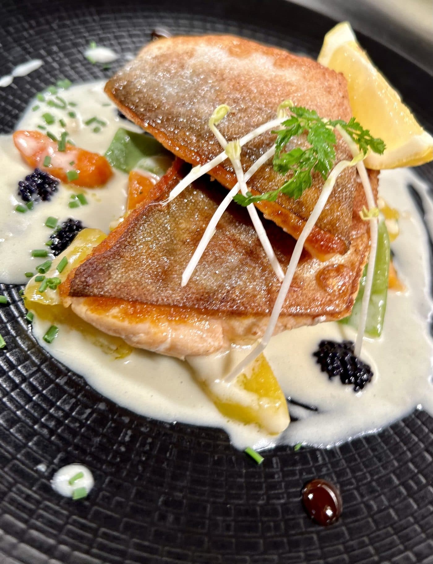 Filet de poisson, sauce crème citronnée